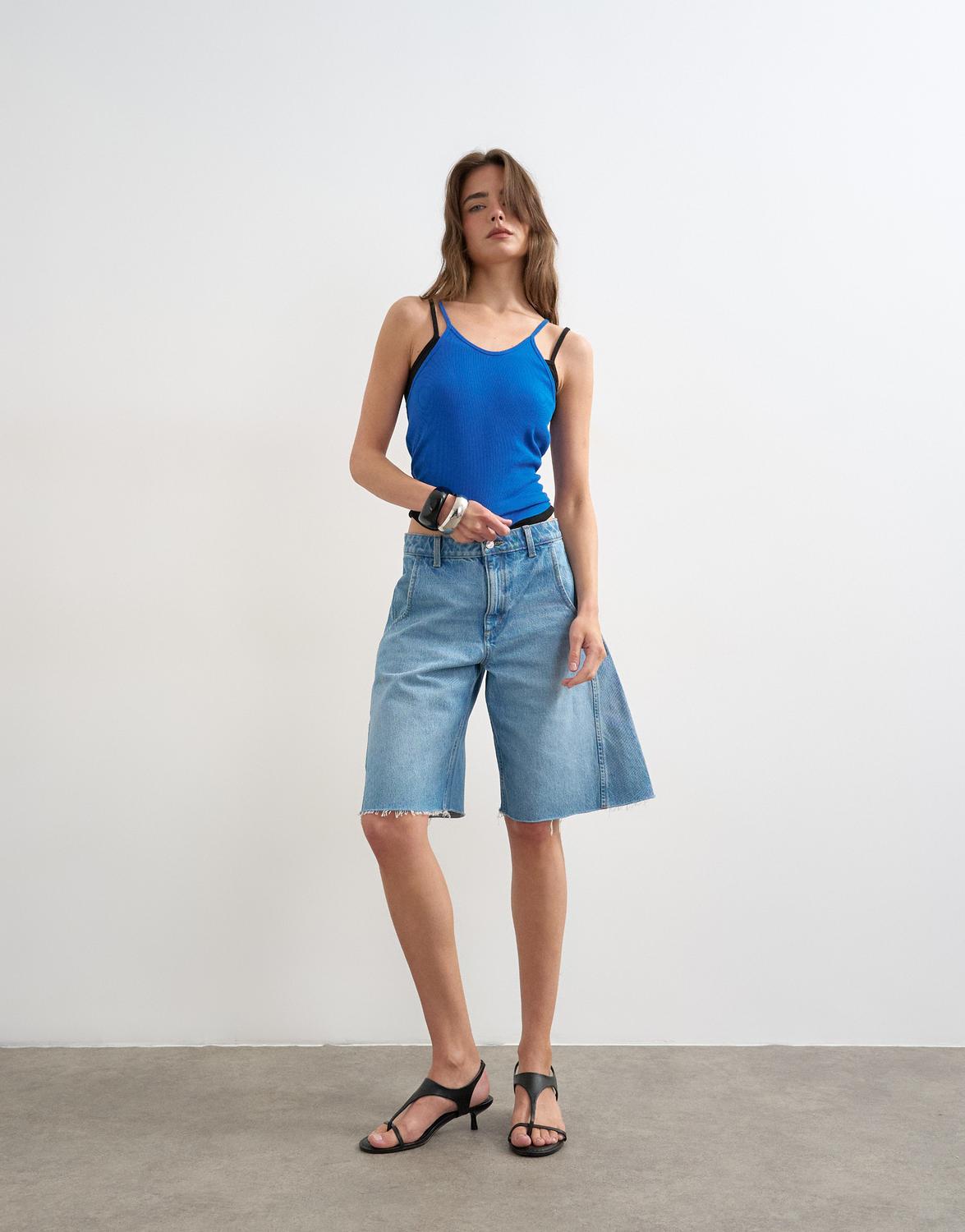 model_shot-front